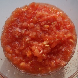 nakrájená rajčata na lecho