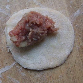 viande hachée sur pâte