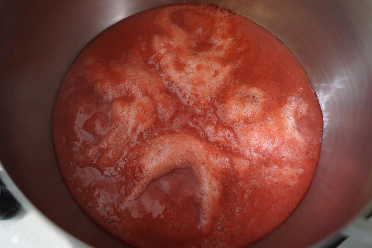 pěna při výrobě marmelády